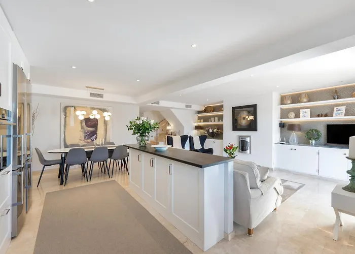 Beautiful 4b Townhouse Marbella