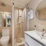 Сasa de vacaciones Beautiful 4b Townhouse Marbella