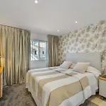 Beautiful 4b Townhouse *