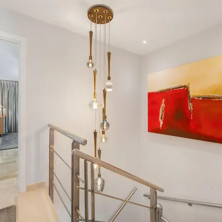 Beautiful 4b Townhouse 펜션