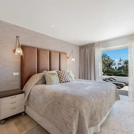 Beautiful 4b Townhouse Nyaraló Marbella