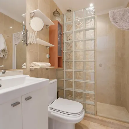 Beautiful 4b Townhouse * Μαρμπέλλα