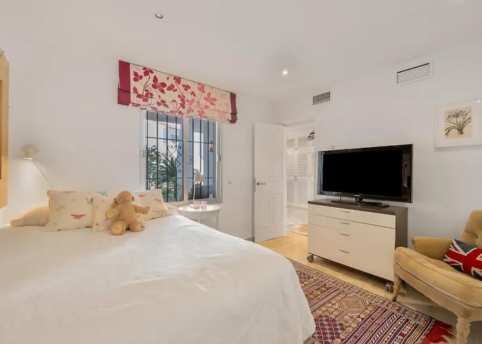 Beautiful 4b Townhouse 度假居 *