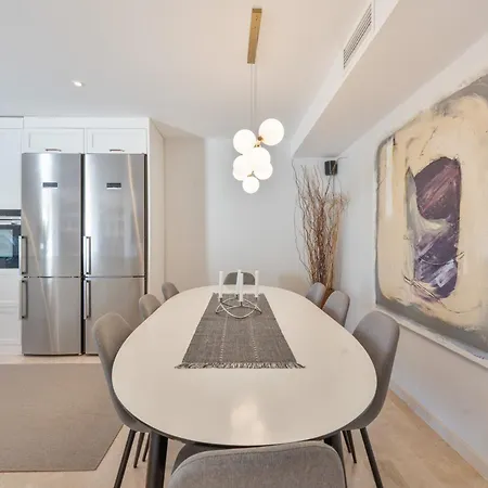 Beautiful 4b Townhouse 度假居 *