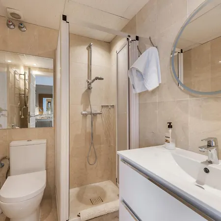 Beautiful 4b Townhouse *