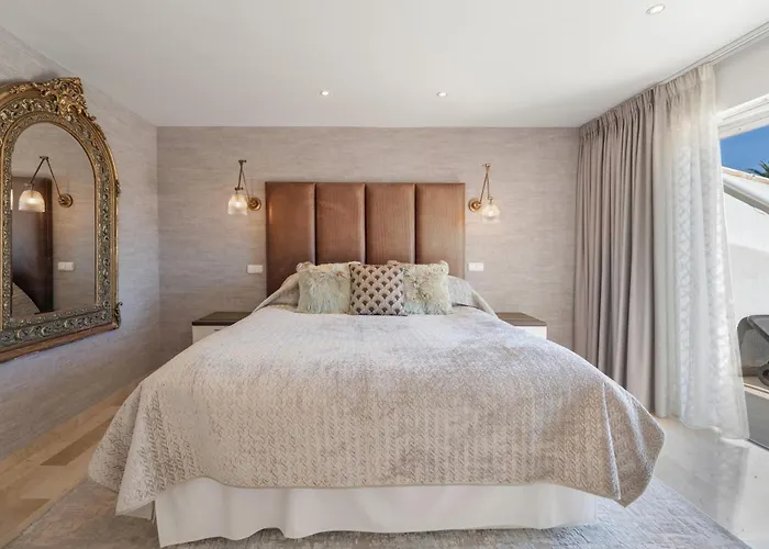 Beautiful 4b Townhouse