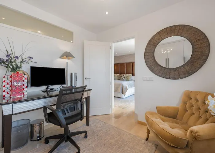 Beautiful 4b Townhouse بيت للعطل ماربيا